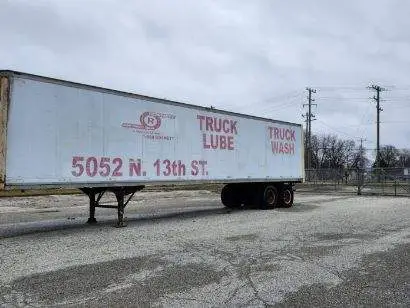 Rosnett Enterprises truck lube and truck wash 5052 N 13th St